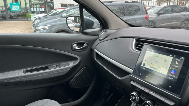 Renault Zoe 100kW S Edition R135 50kWh Rapid Charge 5dr Auto Electric Hatchback